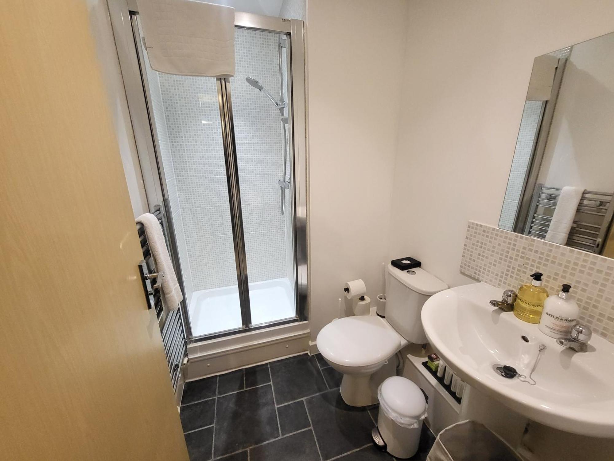 Garland Central City Apartment London 2 ภายนอก รูปภาพ
